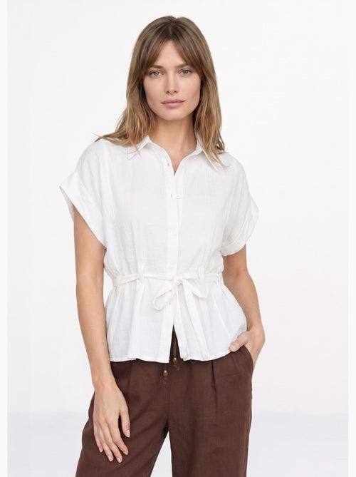 Chemisier avec taille resserrée par lien - AFIBEL - Kiabi Chemisier avec taille resserrée par lien - AFIBEL - Kiabi
