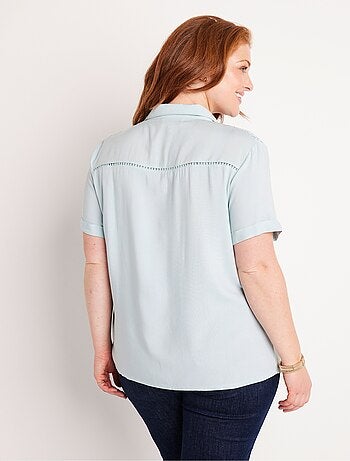 Chemisier boutonné dentelle et ajouré