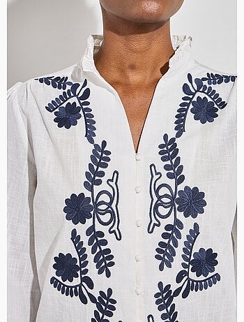 Chemisier brodé boutonné col volanté