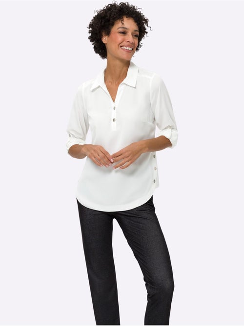 Chemisier crêpé à col chemise et manches retroussables - Taille standard - Moda Vilona - Kiabi Chemisier crêpé à col chemise et manches retroussables - Taille standard - Moda Vilona - Kiabi