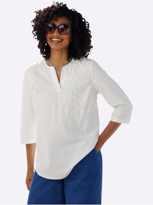 Chemisier En Coton Superbe Broderie Florale - Taille Standard - Helline - Kiabi Chemisier En Coton Superbe Broderie Florale - Taille Standard - Helline - Kiabi