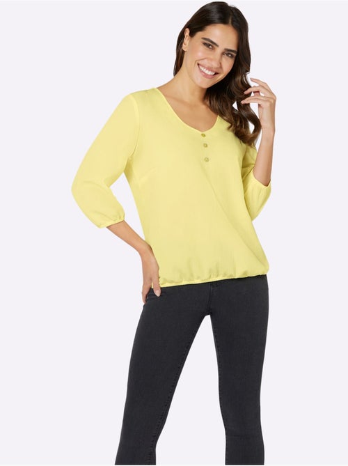 Chemisier en crêpe à col V arrondi et manches 3/4 - Taille standard - Moda Vilona - Kiabi Chemisier en crêpe à col V arrondi et manches 3/4 - Taille standard - Moda Vilona - Kiabi