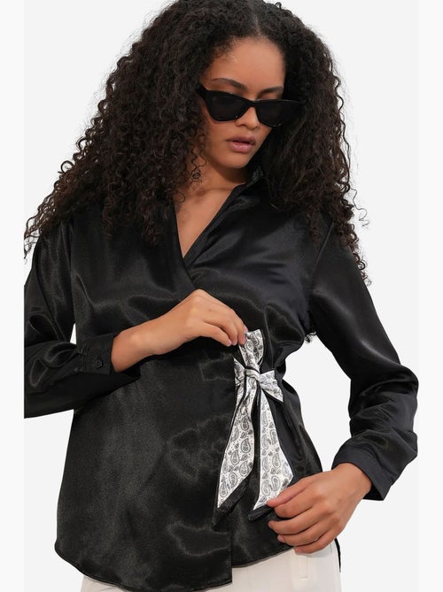 Chemisier femme en satin à nouer bdart - Kiabi Chemisier femme en satin à nouer bdart - Kiabi