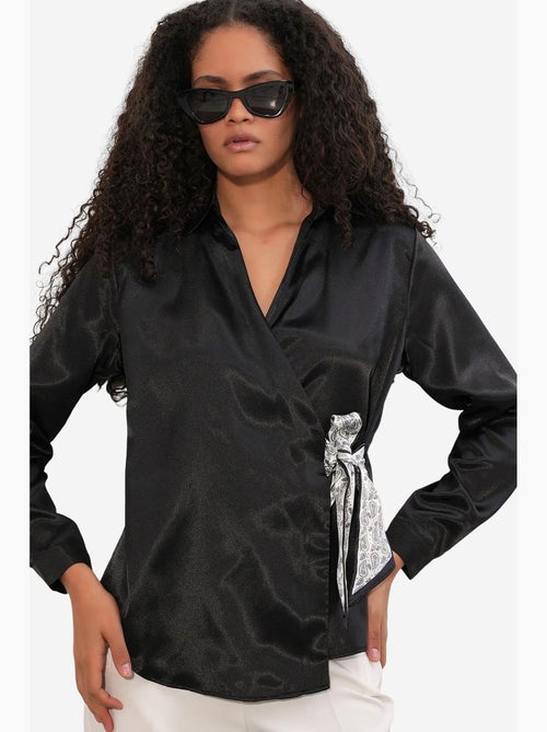 Chemisier femme en satin à nouer bdart - Kiabi Chemisier femme en satin à nouer bdart - Kiabi