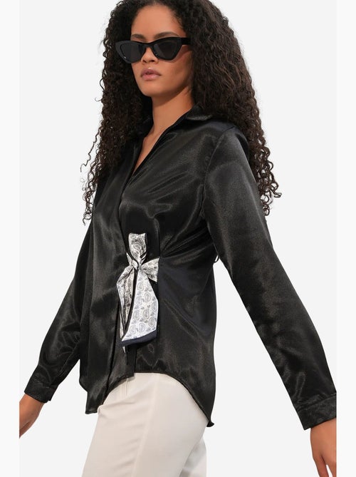 Chemisier femme en satin à nouer bdart - Kiabi Chemisier femme en satin à nouer bdart - Kiabi