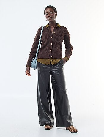 Chemisier fluide satinée avec boutons dorés