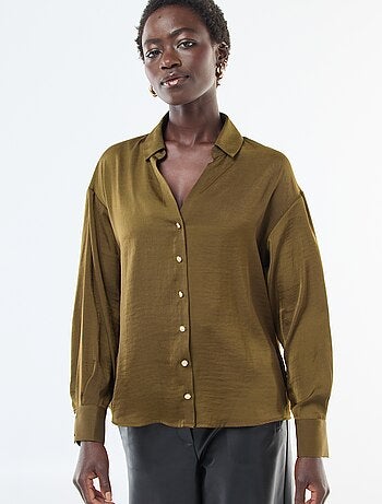 Chemisier fluide satinée avec boutons dorés