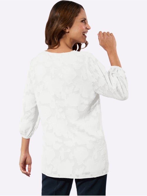 Chemisier long à col V et manches 3/4 avec motif jacquard - Taille standard - Witt - Kiabi Chemisier long à col V et manches 3/4 avec motif jacquard - Taille standard - Witt - Kiabi