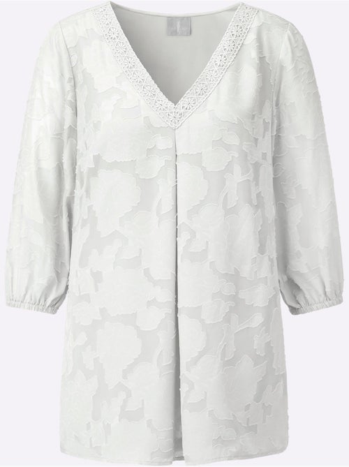 Chemisier long à col V et manches 3/4 avec motif jacquard - Taille standard - Witt - Kiabi Chemisier long à col V et manches 3/4 avec motif jacquard - Taille standard - Witt - Kiabi
