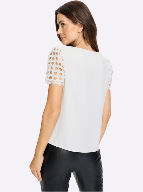 Chemisier Manches En Dentelle - Taille Standard - Helline - Kiabi Chemisier Manches En Dentelle - Taille Standard - Helline - Kiabi