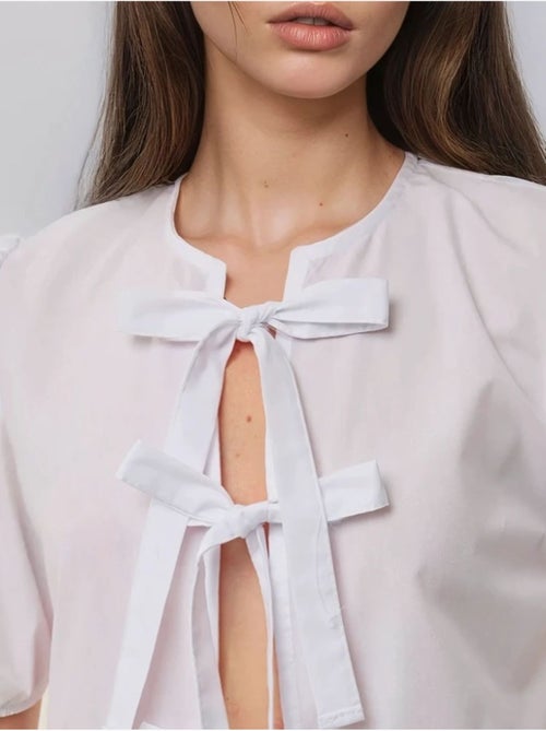 Chemisier ras du cou en coton avec nœud - Kiabi Chemisier ras du cou en coton avec nœud - Kiabi