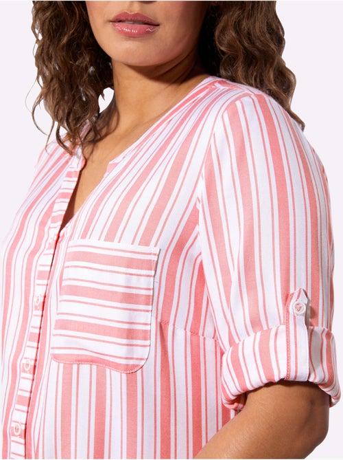Chemisier rayé en viscose avec col rond et manches 3/4 retroussables - Taille standard - Witt - Kiabi Chemisier rayé en viscose avec col rond et manches 3/4 retroussables - Taille standard - Witt - Kiabi
