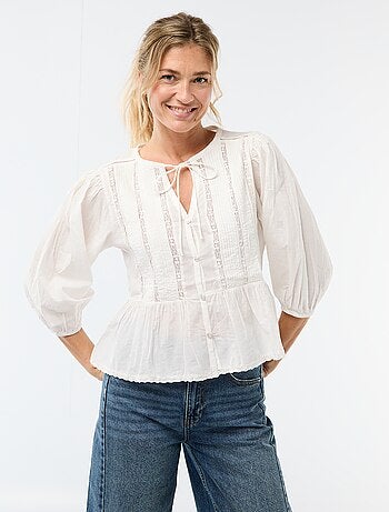 Chemisier romantique avec liens à nouer au col