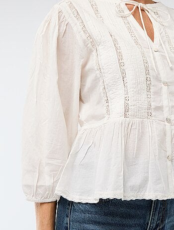 Chemisier romantique avec liens à nouer au col