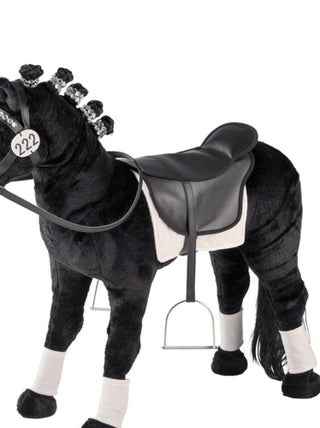 Cheval de dressage en peluche à monter avec selle façon cuir