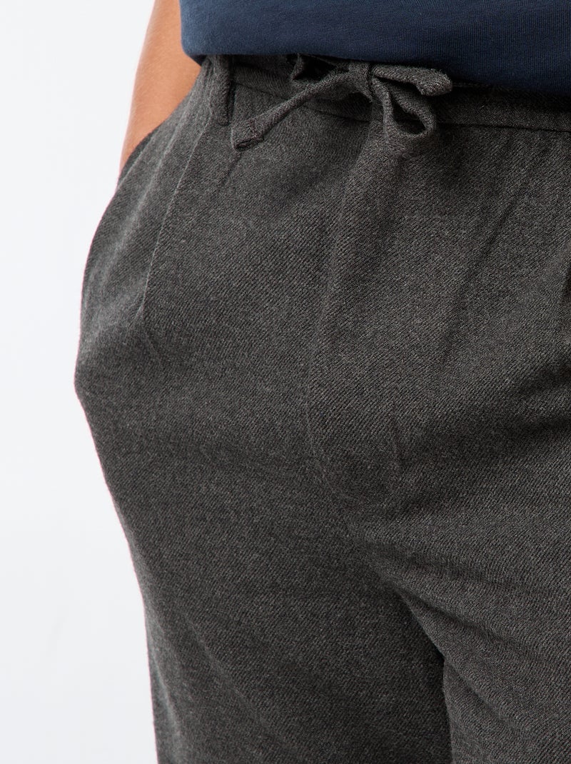 Chino large uni Gris - Kiabi