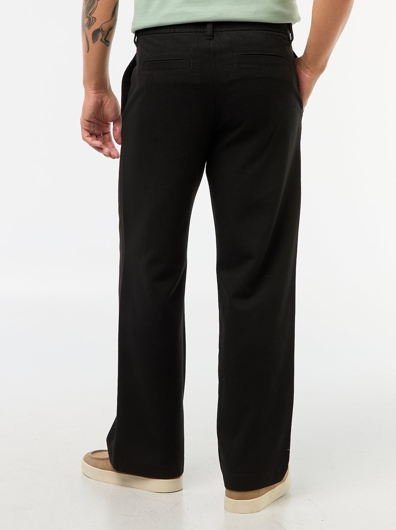 Chino large uni Noir - Kiabi