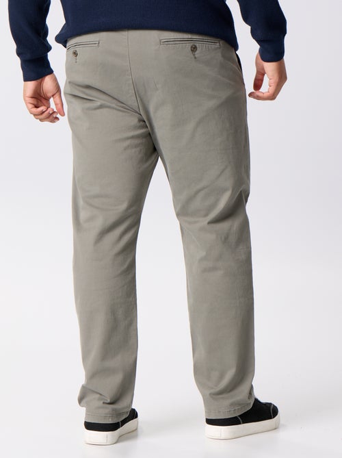 Chino uni taille standard - Kiabi