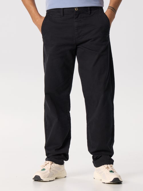 Chino uni taille standard - Kiabi Chino uni taille standard - Kiabi