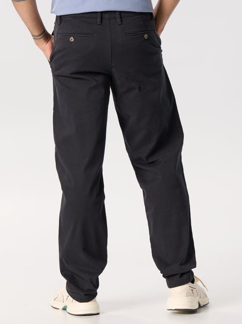Chino uni taille standard - Kiabi Chino uni taille standard - Kiabi