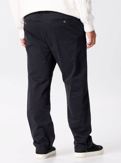 Chino uni taille standard - Kiabi Chino uni taille standard - Kiabi
