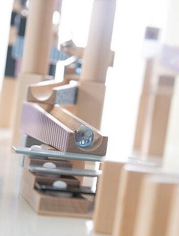 Circuit à billes 80 blocs de construction en bois + 20 billes ROBA