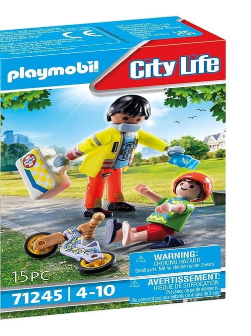 City Life Secouriste avec blessé - Kiabi