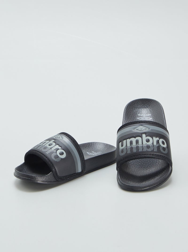 Claquettes 'Umbro' noir - Kiabi
