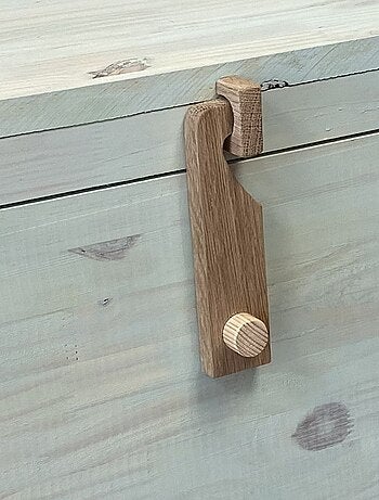 Coffre en bois de pin