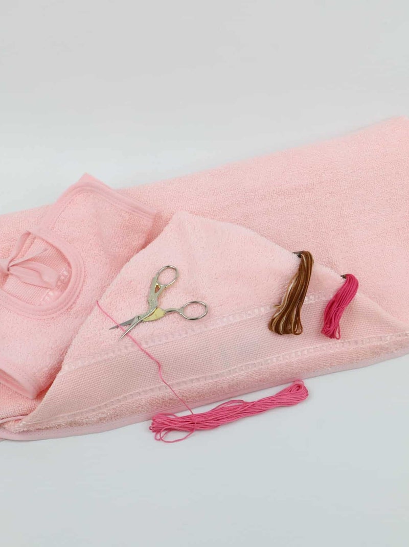 Coffret de naissance bavoir et cape à broder QUEIDA Bleu - Kiabi