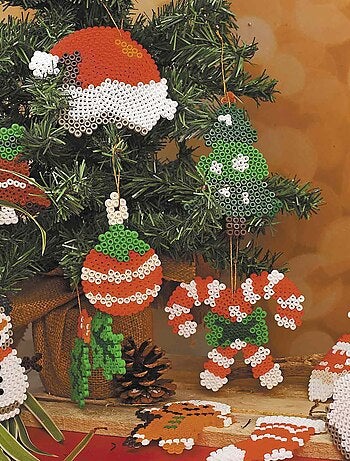 Coffret perles à repasser 12 décorations de Noël - Graine Créative
