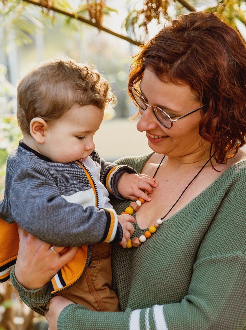 Collier d'allaitement ou de portage silicone 'Ambre' Marron glacé - Kiabi