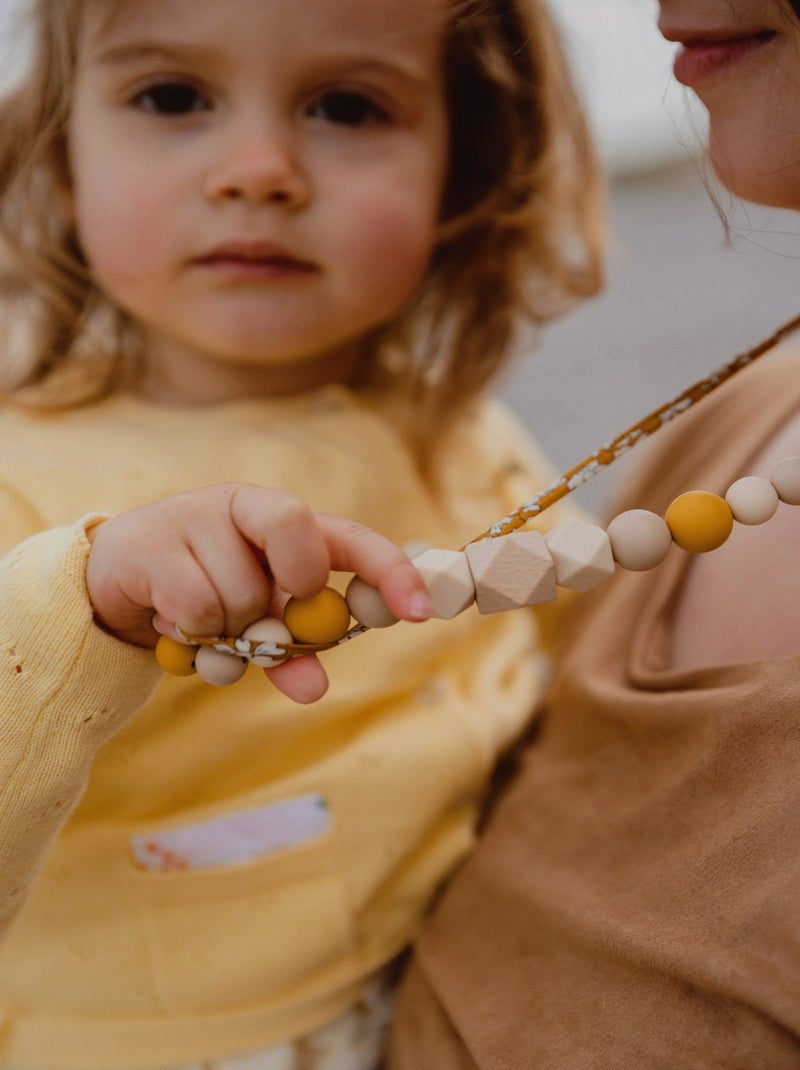 Collier d'allaitement ou de portage silicone et bois 'Capucine' Jaune moutarde - Kiabi
