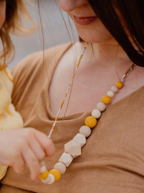 Collier d'allaitement ou de portage silicone et bois 'Capucine' - Kiabi