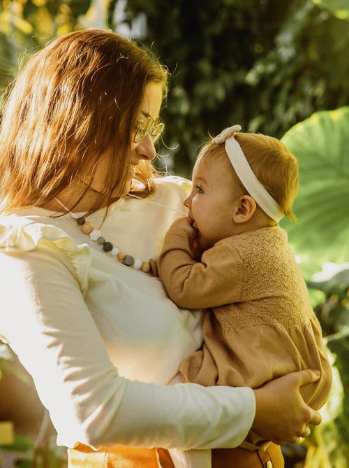 Collier d'allaitement ou de portage silicone et bois 'Grey & wood ring' - Kiabi