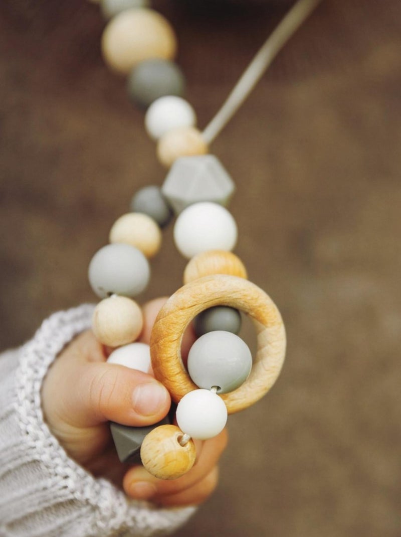 Collier d'allaitement ou de portage silicone et bois 'Grey & wood ring' Gris clair - Kiabi
