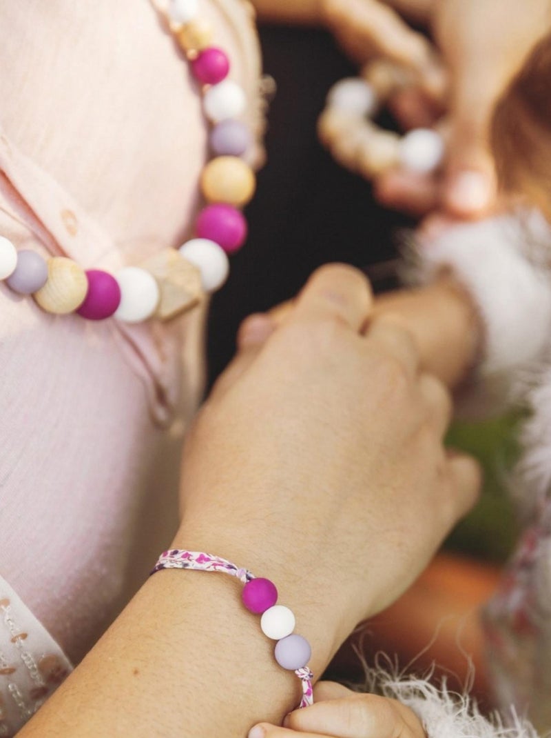 Collier d'allaitement ou de portage silicone et bois 'Prunelle' Magenta - Kiabi
