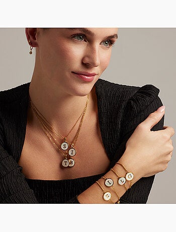 Collier en nacre blanche fini en or jaune 18K - Lettre de l’alphabet I