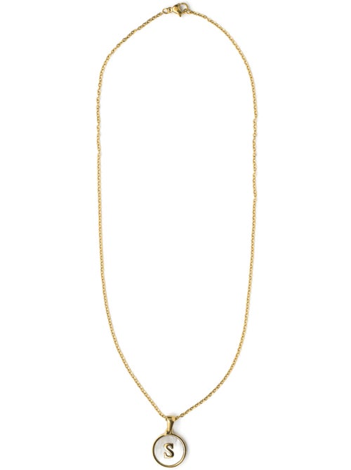 Collier en nacre blanche fini en or jaune 18K - lettre S de l’alphabet - Kiabi Collier en nacre blanche fini en or jaune 18K - lettre S de l’alphabet - Kiabi