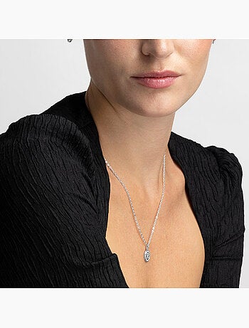 Collier en zircone brillant avec finition rhodium - lettre R de l’alphabet