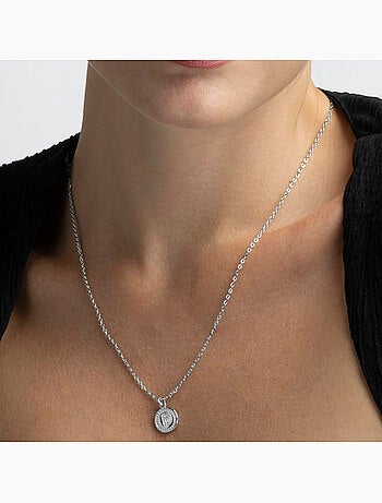 Collier en zirconie brillant fini en rhodium - lettre P de l’alphabet