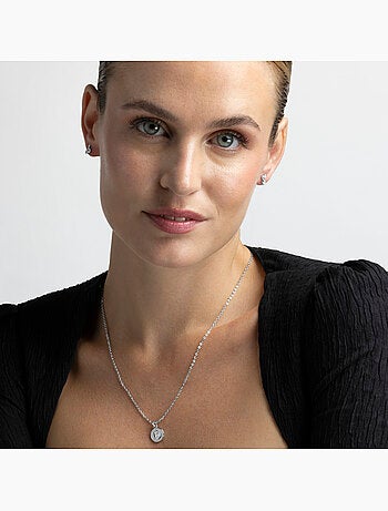 Collier en zirconie brillant fini en rhodium - lettre P de l’alphabet