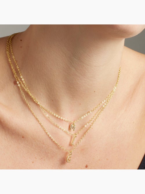 Collier Luxenter avec zircone brillante, finition or 18 carats - Alphabet - Kiabi Collier Luxenter avec zircone brillante, finition or 18 carats - Alphabet - Kiabi