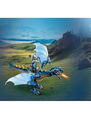 Combattants avec dragons et canon