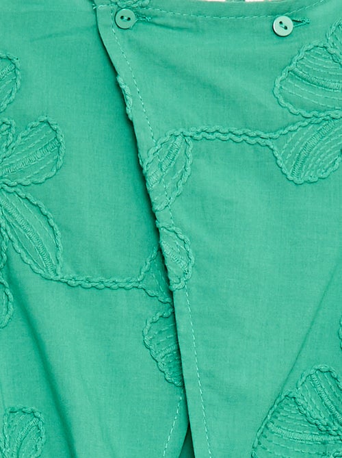 Combinaison short avec grandes fleurs brodées - Kiabi