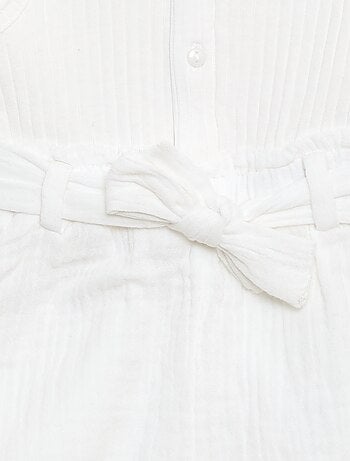 Combinaison short en double gaze de coton + ceinture à nouer