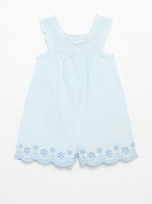 Combinaison short rayée en seersucker avec smock et broderies - Kiabi