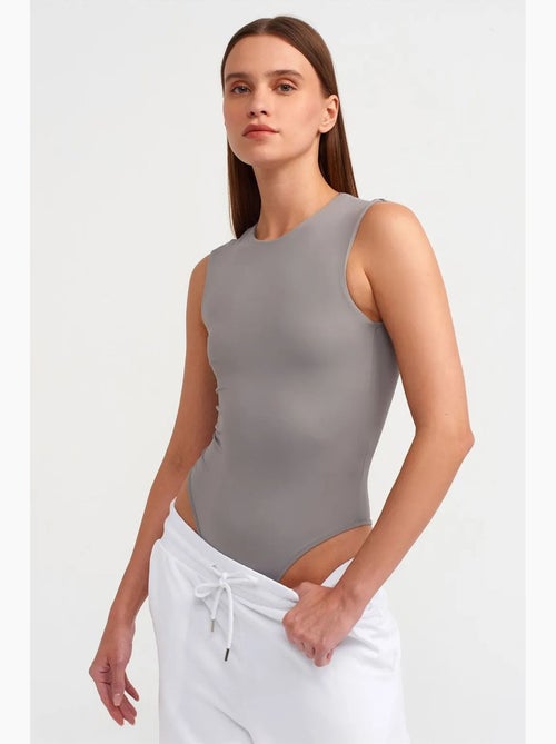 Combinaison unitard sans manches, coupe ajustée dilvin - Kiabi Combinaison unitard sans manches, coupe ajustée dilvin - Kiabi