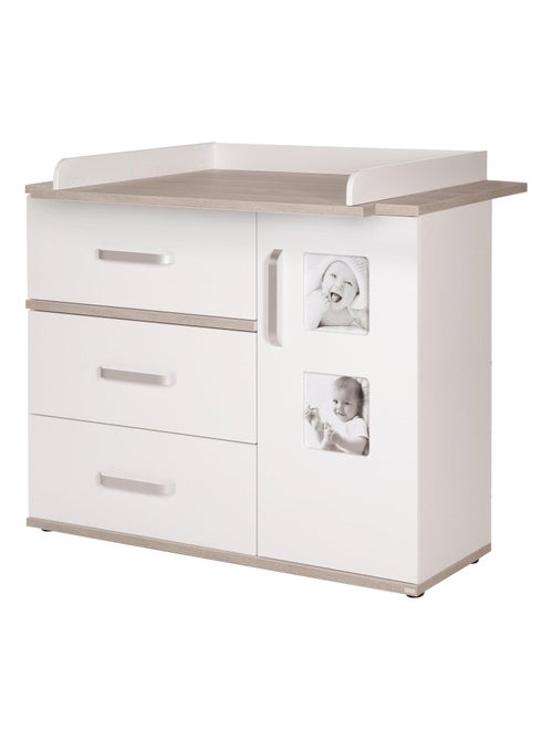 Commode à langer 3 tiroirs et porte avec 2 cadres photo 'Moritz' ROBA - Kiabi Commode à langer 3 tiroirs et porte avec 2 cadres photo 'Moritz' ROBA - Kiabi
