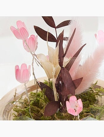 Composition florale sous globe en verre
